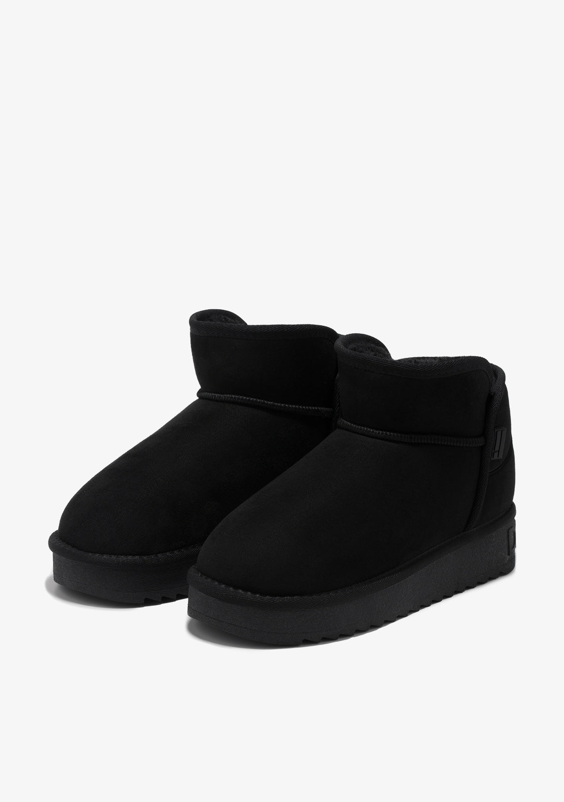 Nordic Low Basic Black