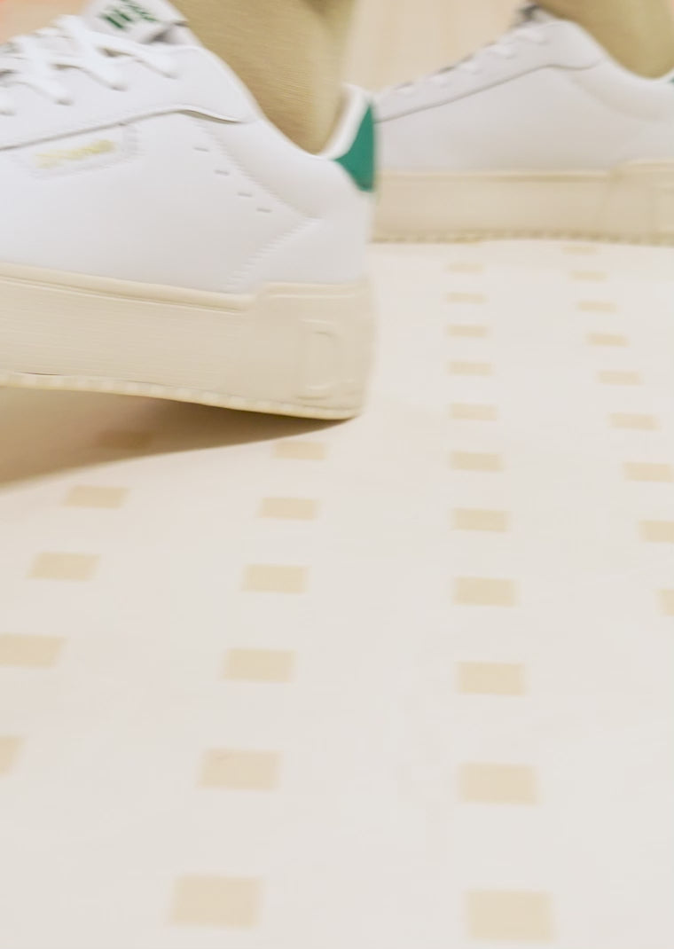 Charger la vidéo : Court Tennis White / Green