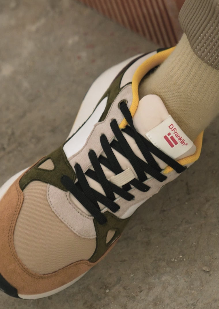 Charger la vidéo : Active Mountain Brown