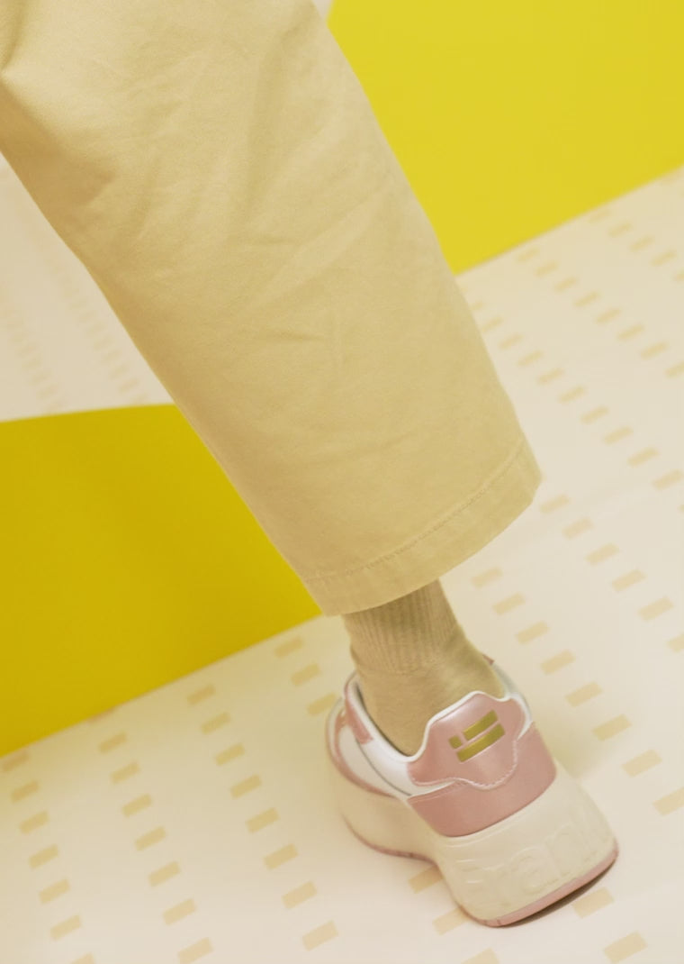 Load video: Court Basic Rose Gold / Rose