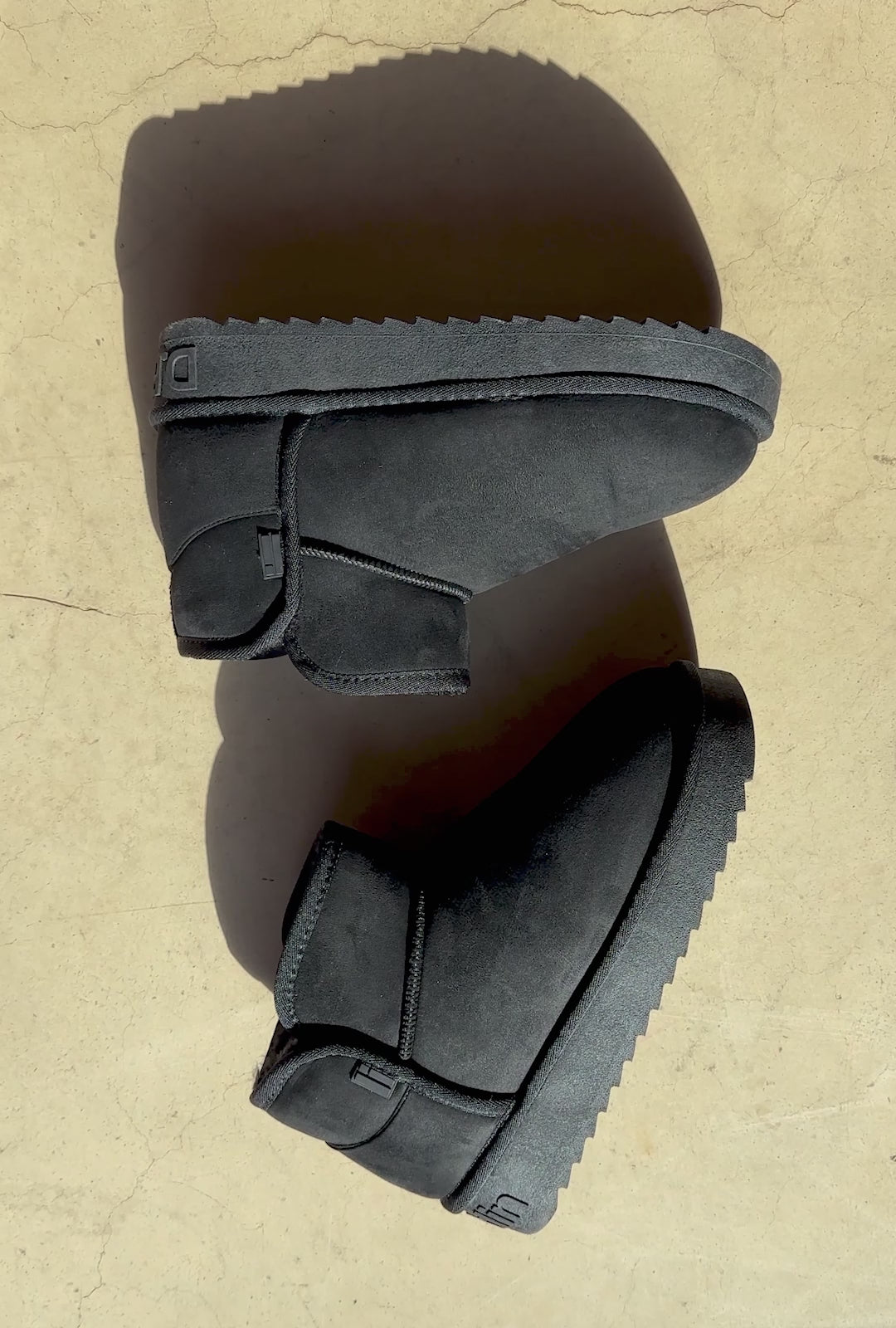 Charger la vidéo : Nordic Low Basic Black