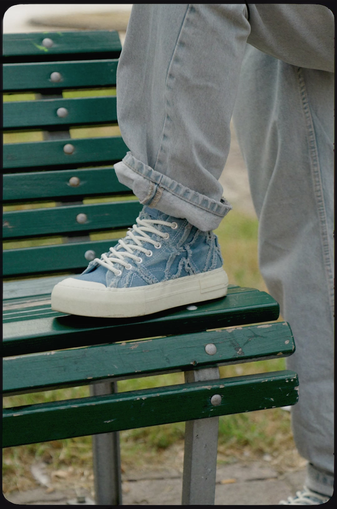 Charger la vidéo : One Way High Denim