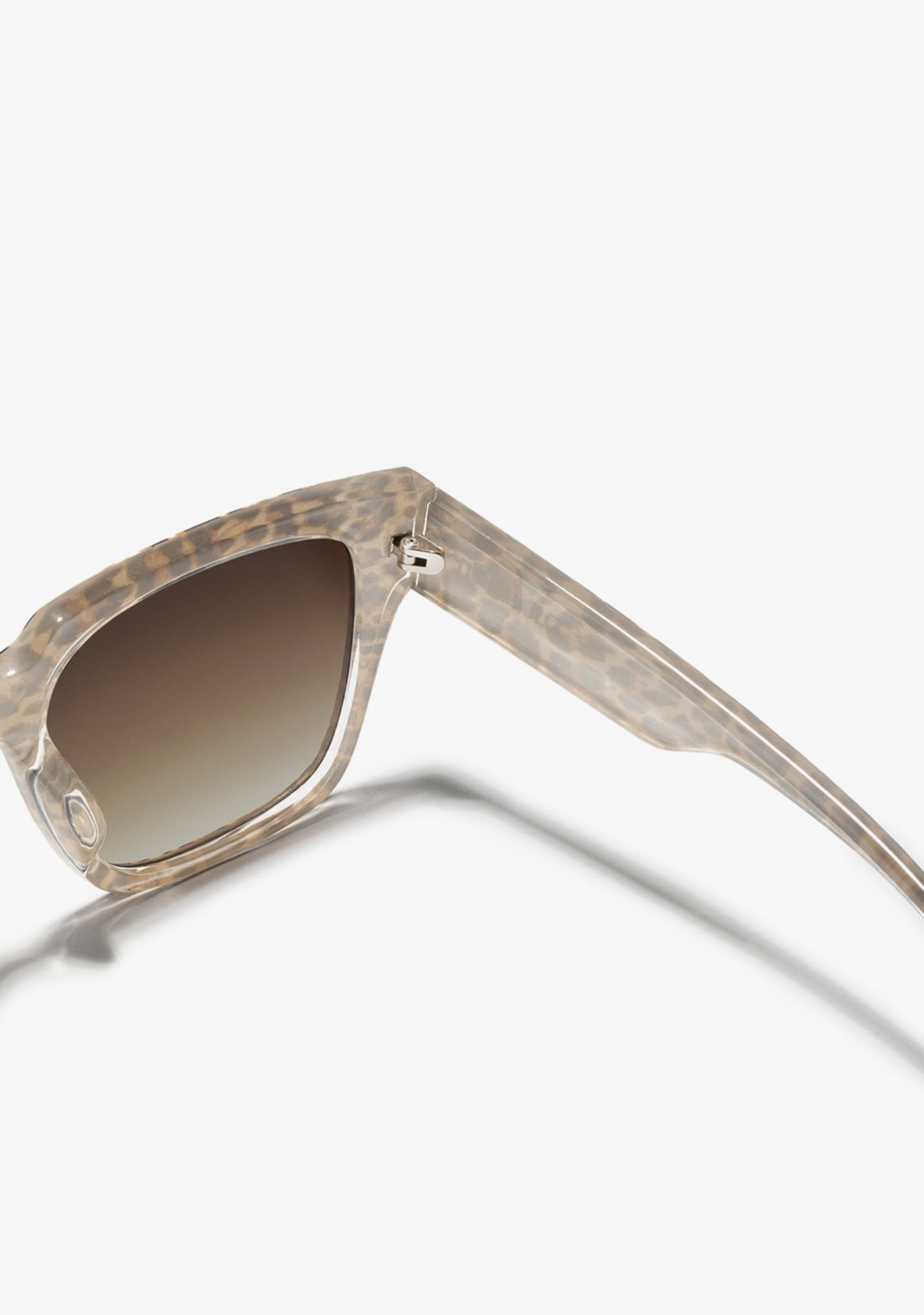 Dunar Leo / Grad Brown