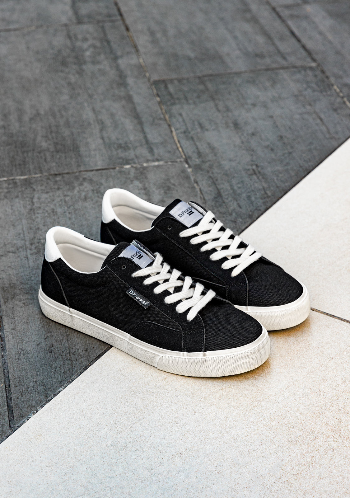 Echo Basic Black Canvas / Black